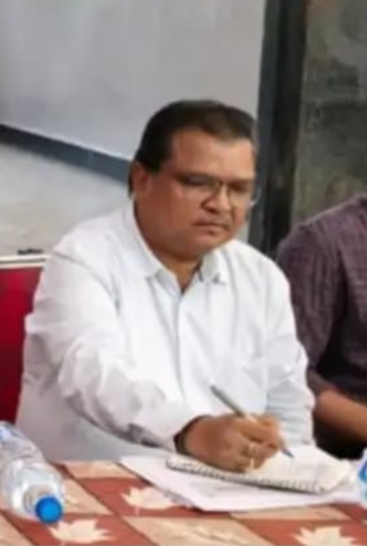 🔥 बड़ी कार्रवाई: बड़वानी के सहायक आयुक्त जे.एस. डामोर निलंबित; वित्तीय अनियमितता और लापरवाही के आरोप सिद्ध 🚫🚨 बिना अनुमति ‘फ्लैट पैनल’ खरीद और छात्रावास राशि वितरण में देरी, शासन ने माना गंभीर अनुशासनहीनता