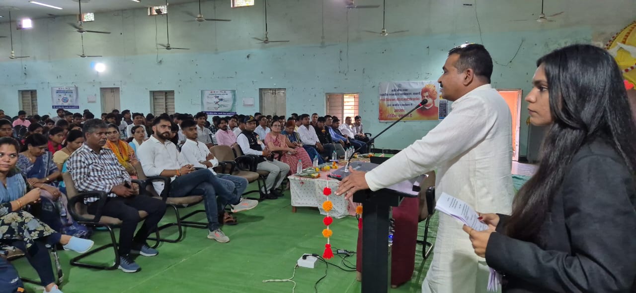 🎉🇮🇳 रंग इंद्रधनुषी, जोश अपार! बड़वानी कॉलेज में मध्यप्रदेश स्थापना दिवस का भव्य समापन; युवाओं को मिला उद्यमिता और लक्ष्य का मंत्र