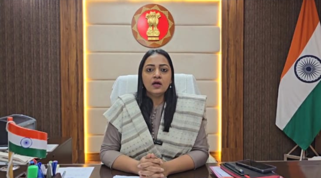 🚨🔒 कड़ी कार्रवाई: कलेक्टर ने 3 व्यक्तियों को किया जिला बदर, 4 अन्य को थानों में नियमित हाजिरी देने का आदेश